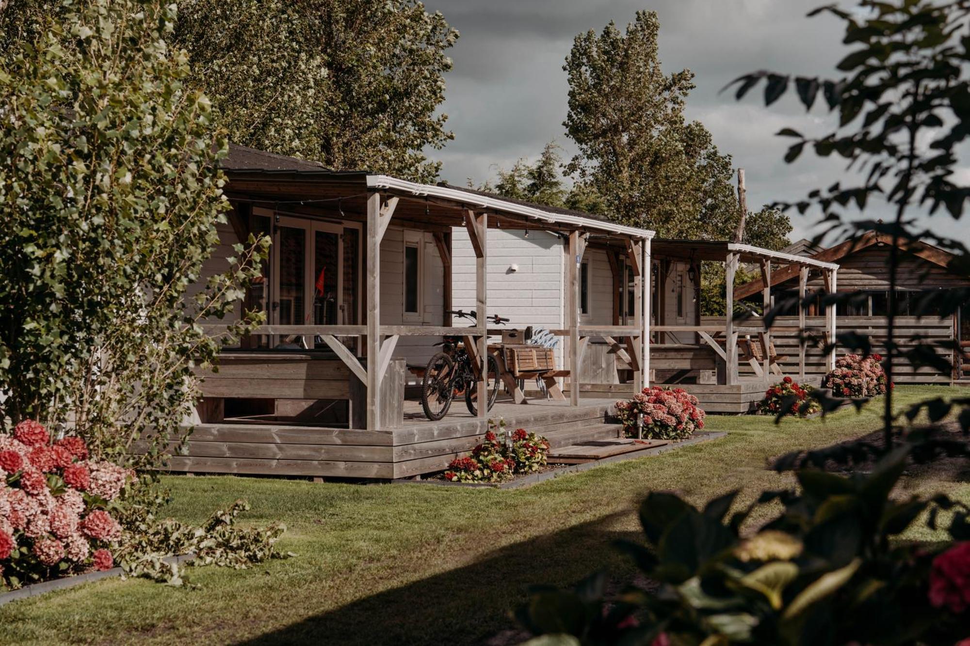 Chalet Tulpenweide - Recreatie Breezand Esterno foto
